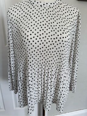 Adrianna Papell White Pleated Blouse with Black Heart Print